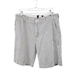Saks Fifth Ave White Blue Striped Cotton Seersucker Shorts Size 36